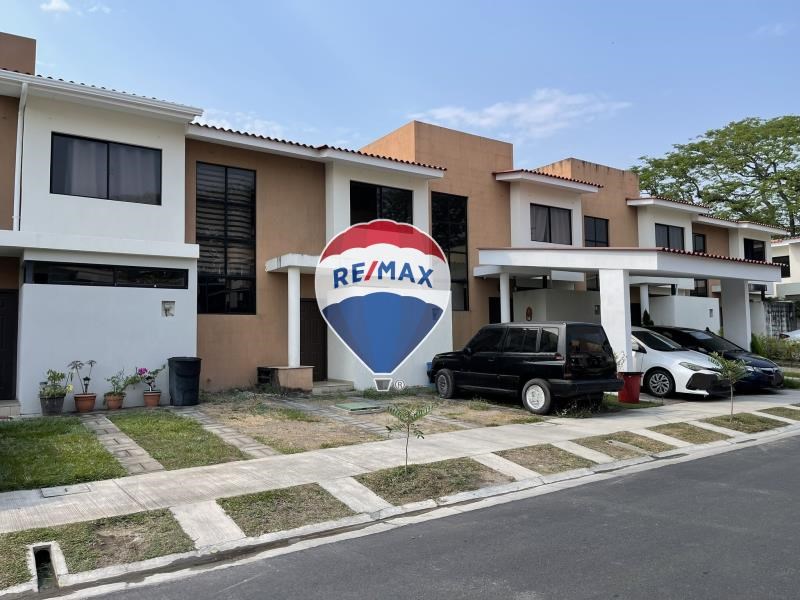 Remax real estate, El Salvador, Apopa, Modern house for sale on Paseo del Prado